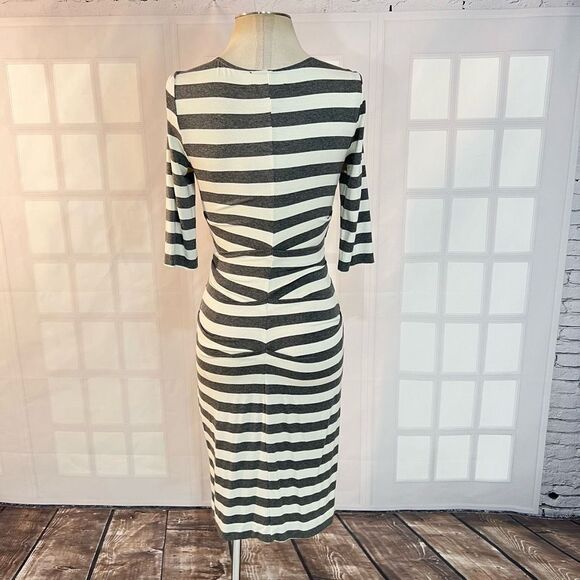 🔥🔥5 for $25🔥🔥 Nicole miller gray white striped ruched long sleeve bodycon dress - Picture 7 of 11